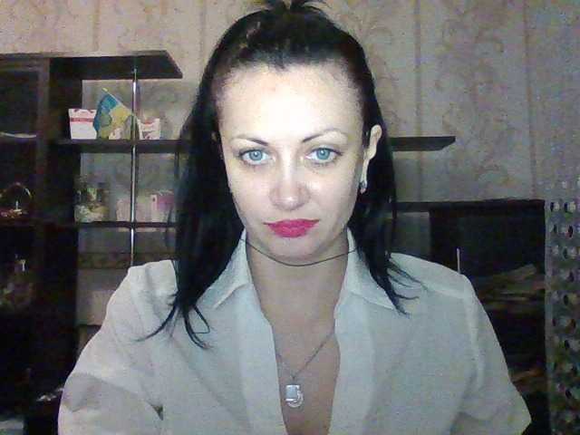  ChristieBlare