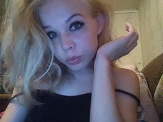  CuteBadBlond