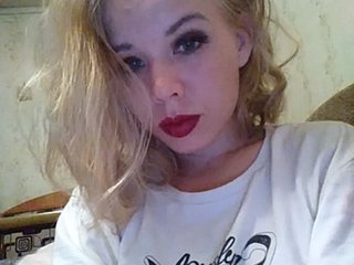  CuteBadBlond