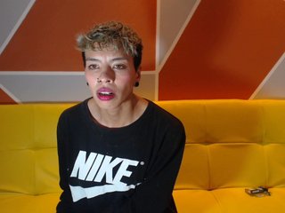  HelenBigpussy