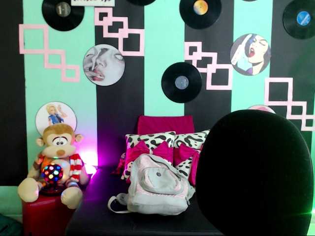  RoxanDoll